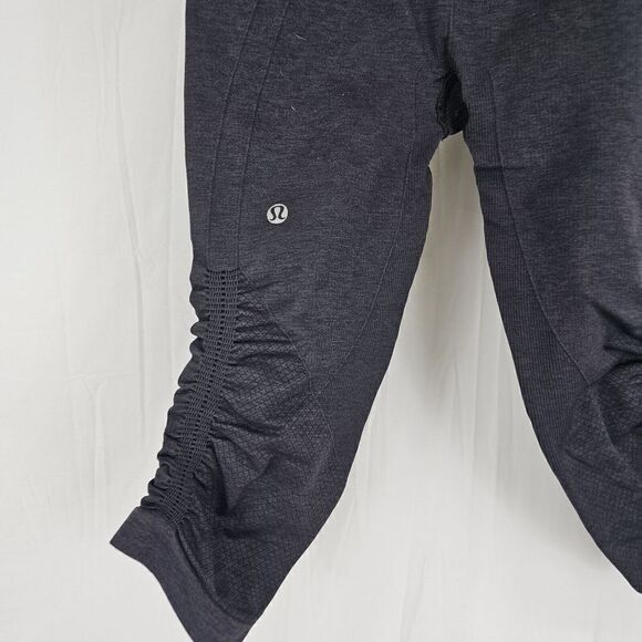 Lululemon In The Flow Crop II Heathered Black Size 4 - Picture 4 of 7